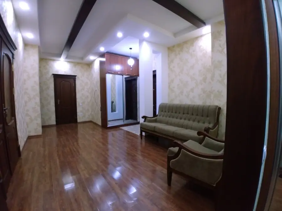 Ijaraga 2 xonali kvartira − 104 m²