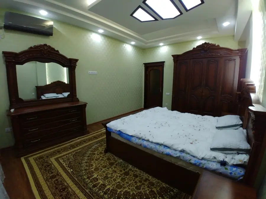 Ijaraga 2 xonali kvartira − 104 m²