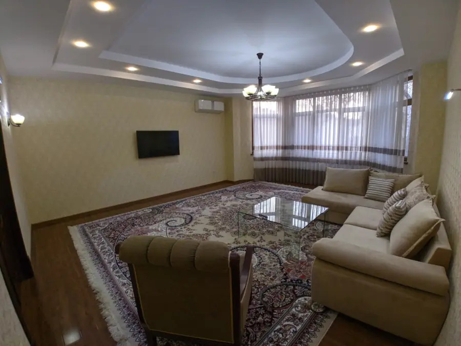 Ijaraga 2 xonali kvartira − 104 m²