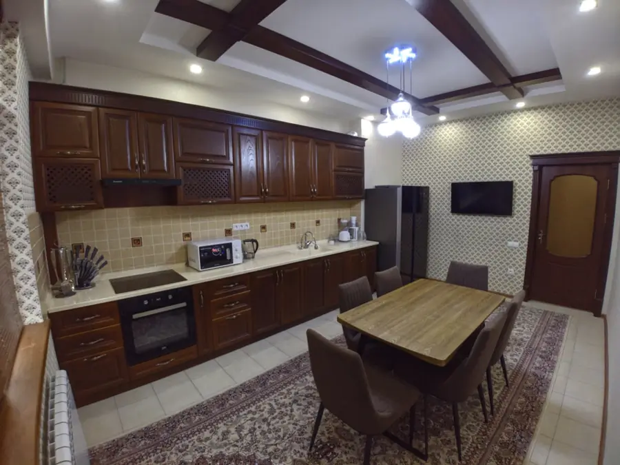 Ijaraga 2 xonali kvartira − 104 m²