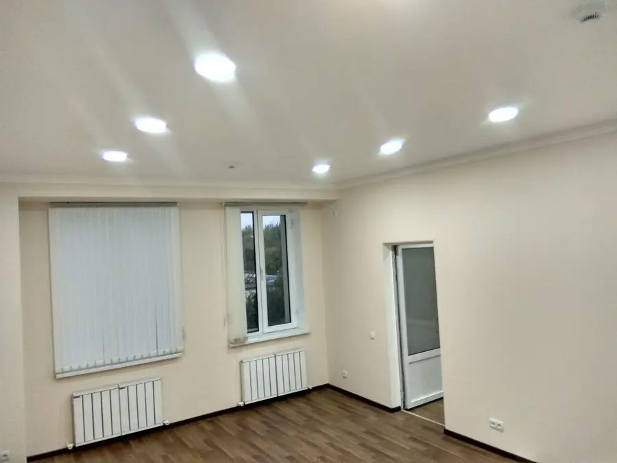 Ijaraga ofis − 145 m²