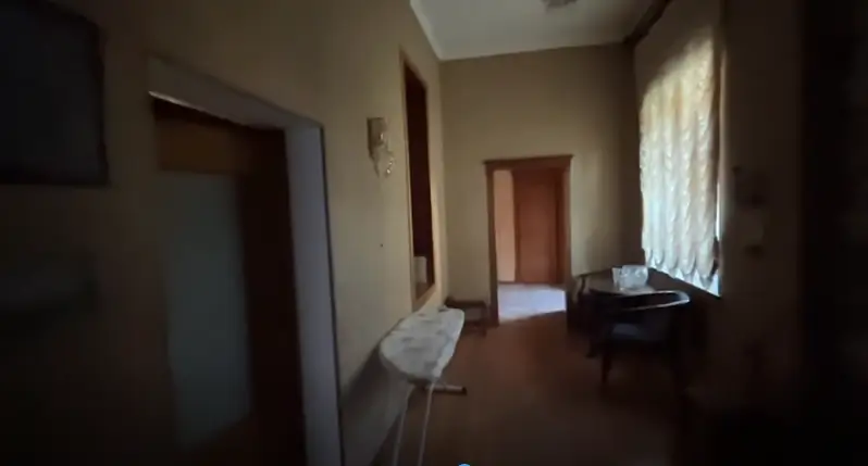 2 qavatli uy − 730 m², 6.1 sot. 