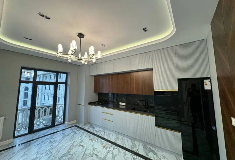 3 xonali kvartira − 100 m², 7/10 qavat