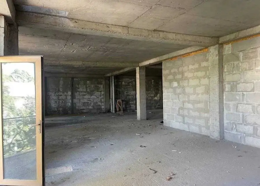 3 xonali kvartira sotiladi − 149 m²