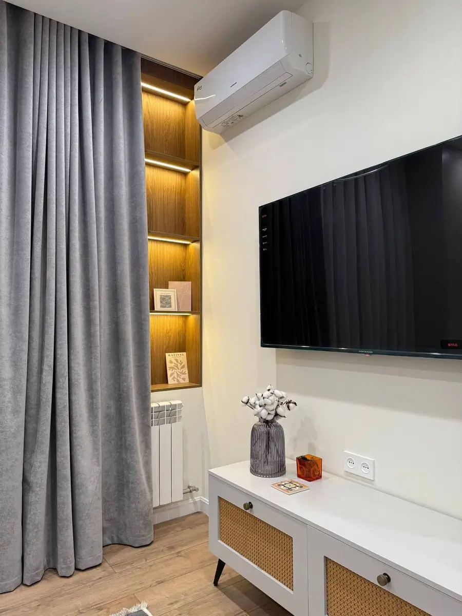 Продается 2-комнатная квартира − 42 м²