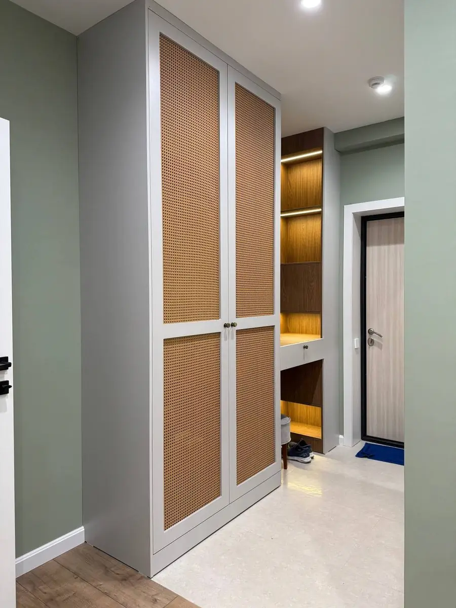 Продается 2-комнатная квартира − 42 м²