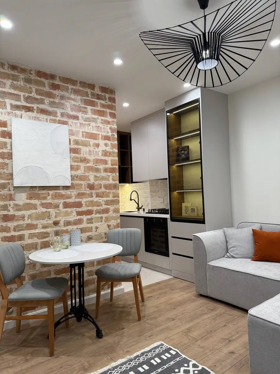 2 xonali kvartira − 42 m², 10/12 qavat