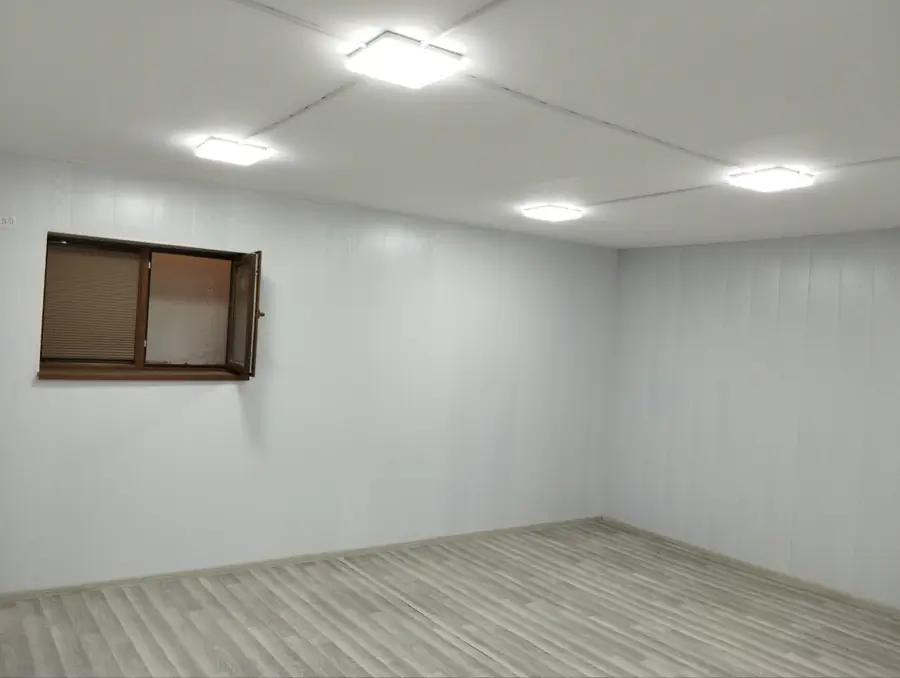 4 xonali kvartira − 150 m², 1/9 qavat