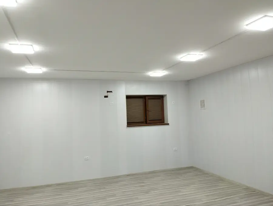 4 xonali kvartira − 150 m², 1/9 qavat