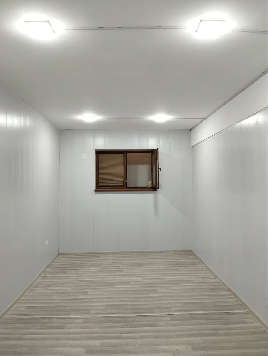 4 xonali kvartira − 150 m², 1/9 qavat