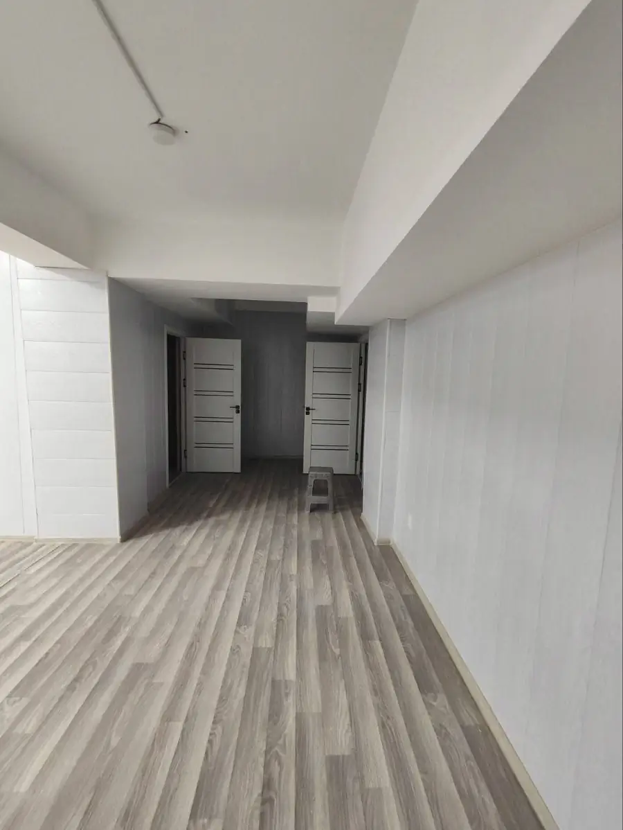 4 xonali kvartira − 150 m², 1/9 qavat