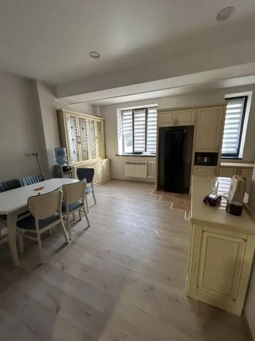 Ofis − 335 m², 1/5 qavat