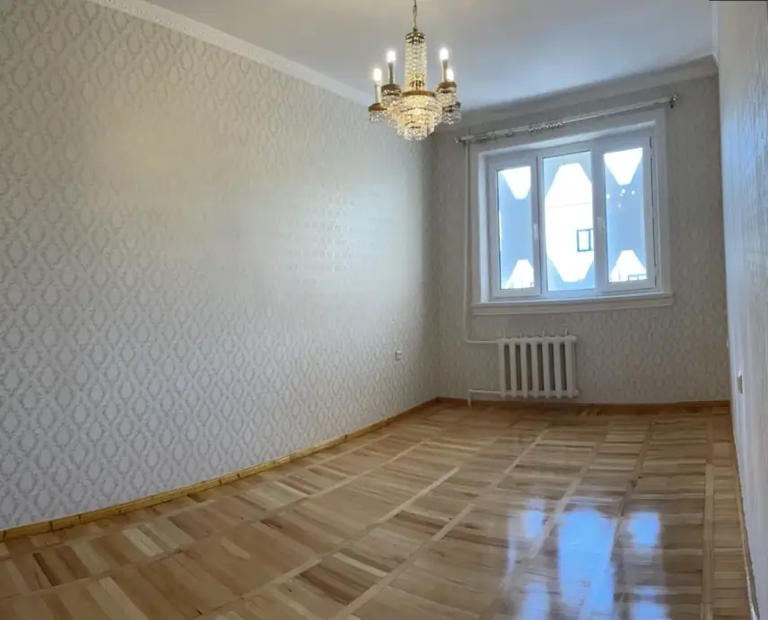 4 xonali kvartira sotiladi − 100 m²