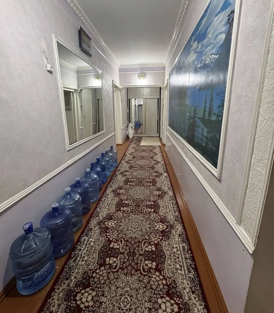 4 xonali kvartira sotiladi − 94 m²