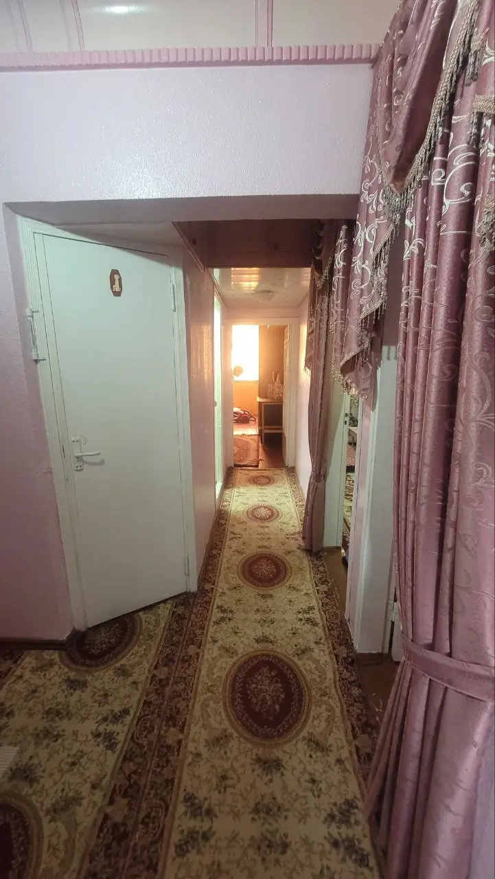 3 xonali kvartira sotiladi − 70 m²