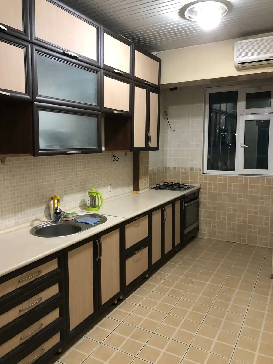 Сдается 3-комнатная квартира − 72 м²