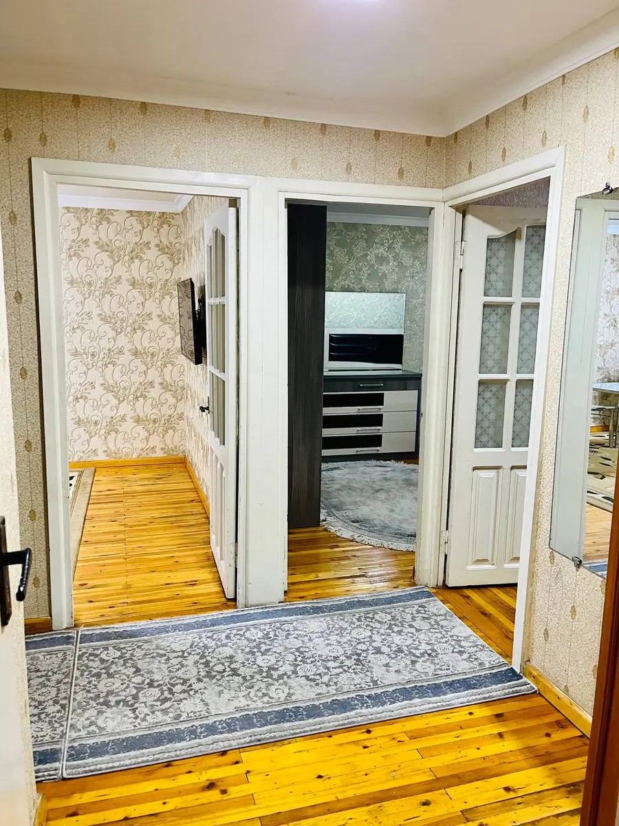 3 xonali kvartira sotiladi − 70 m²