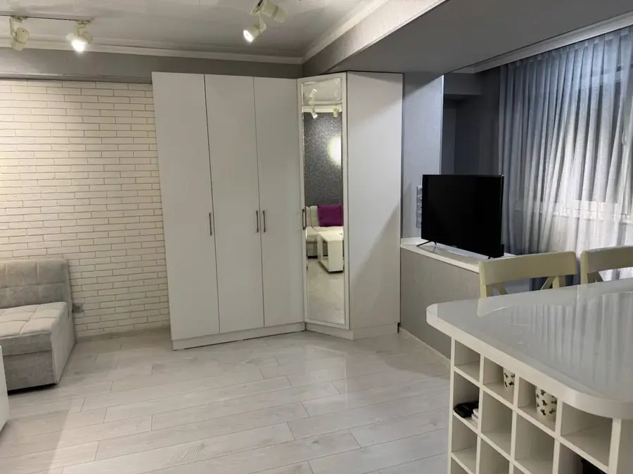 Ijaraga 1 xonali kvartira − 52 m²