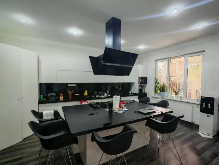 Yer uchastkasi − 11 sot.