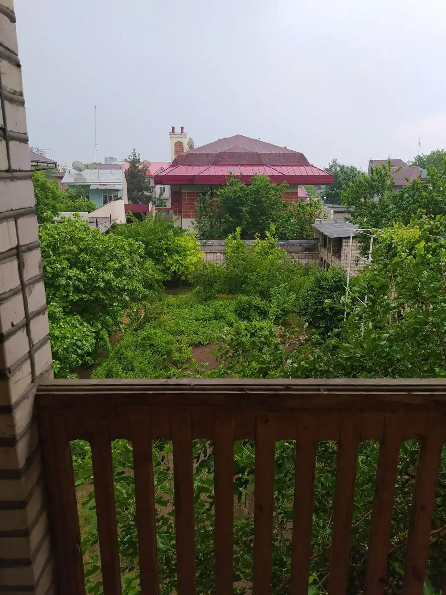 3 qavatli uy sotiladi − 470 m²