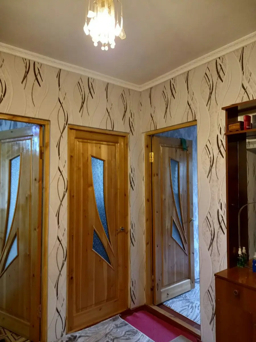 3 xonali kvartira sotiladi − 70 m²