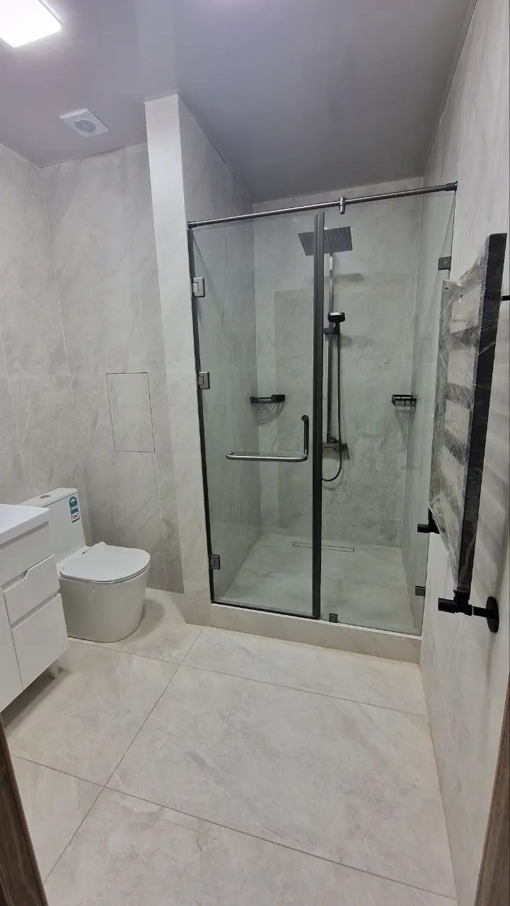 Более 5 xonali kvartira sotiladi − 200 m²