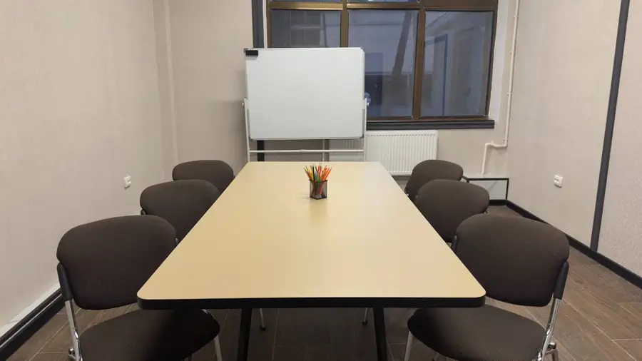 Ijaraga ofis − 400 m²