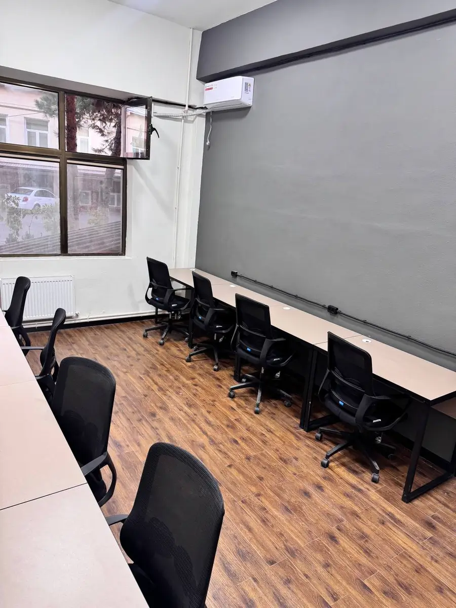 Ijaraga ofis − 400 m²