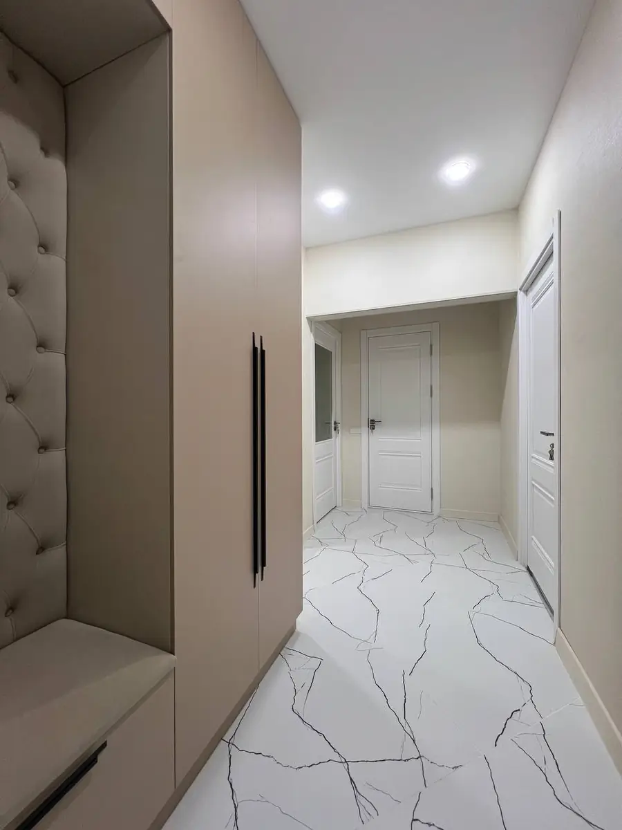 3 xonali kvartira sotiladi − 91 m²