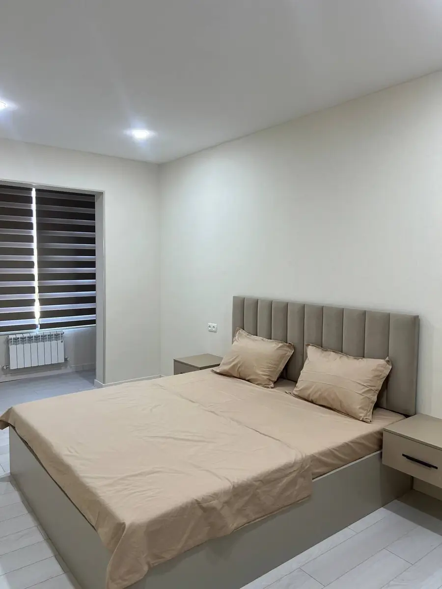 3 xonali kvartira sotiladi − 91 m²