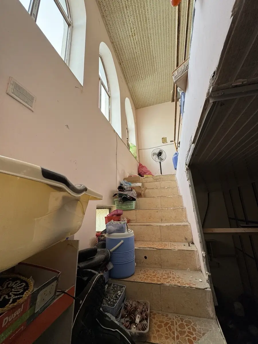 Savdo-sotiq maydoni sotiladi − 120 m²