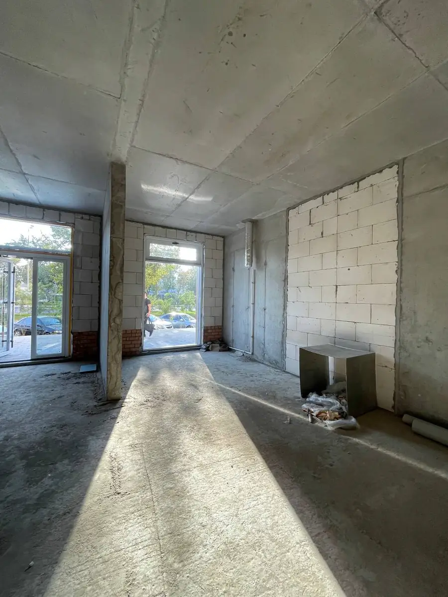 Сдается торговое помещение − 108 м²