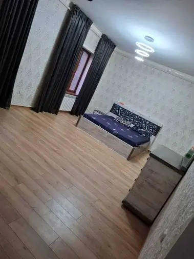 1 qavatli uy − 214.5 m², 6 sot. 