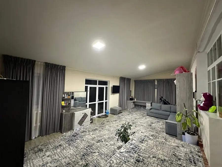 1 qavatli uy sotiladi − 214.5 m²