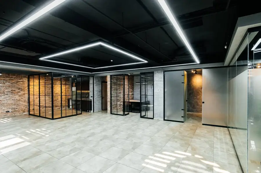 Ofis sotiladi − 324 m²