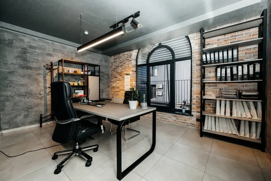 Ofis sotiladi − 324 m²