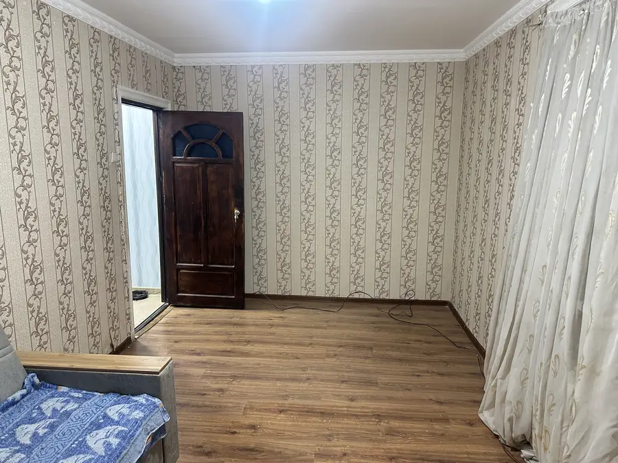 1 xonali kvartira − 42 m², 1/5 qavat