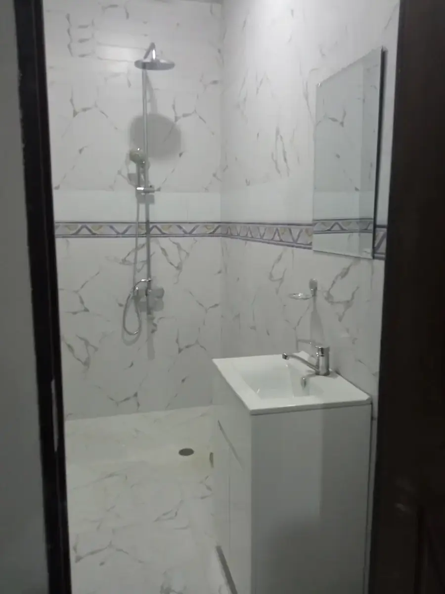 2 qavatli uy sotiladi − 550 m²