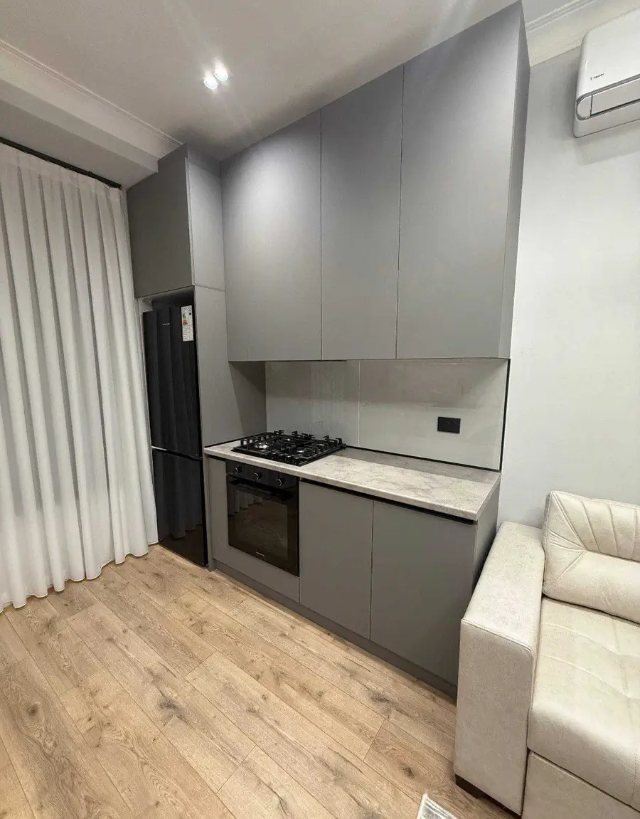 2 xonali kvartira sotiladi − 50.5 m²