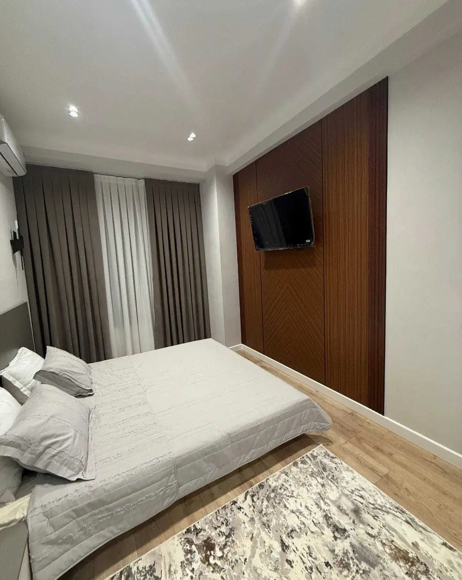 2 xonali kvartira sotiladi − 50.5 m²