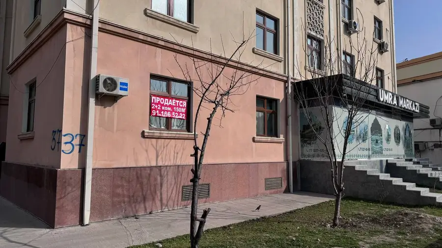 4 xonali kvartira sotiladi − 150 m²