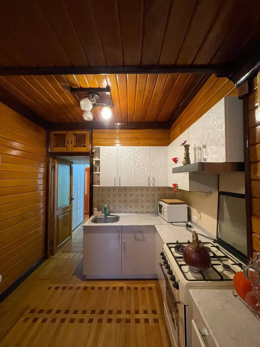 Сдается 3-комнатная квартира − 72 м²