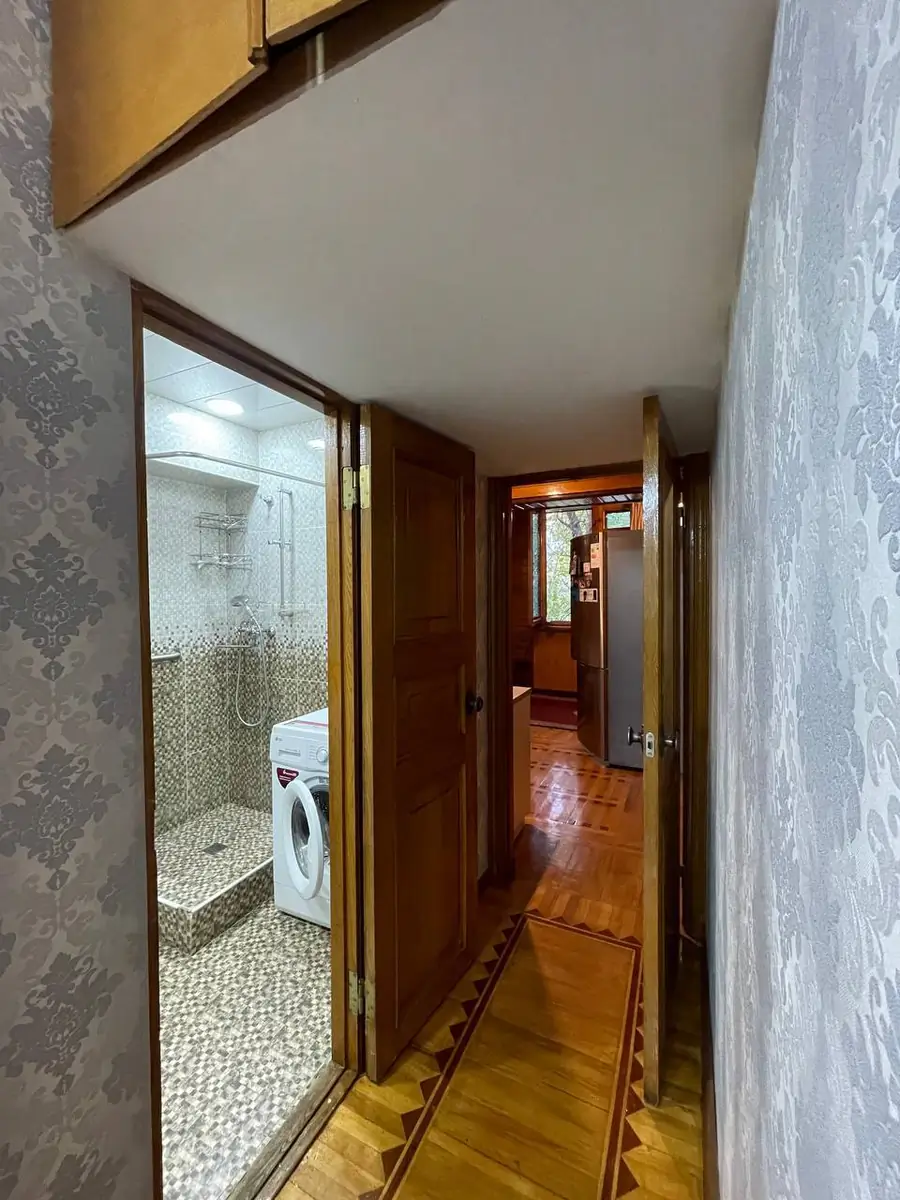 Сдается 3-комнатная квартира − 72 м²