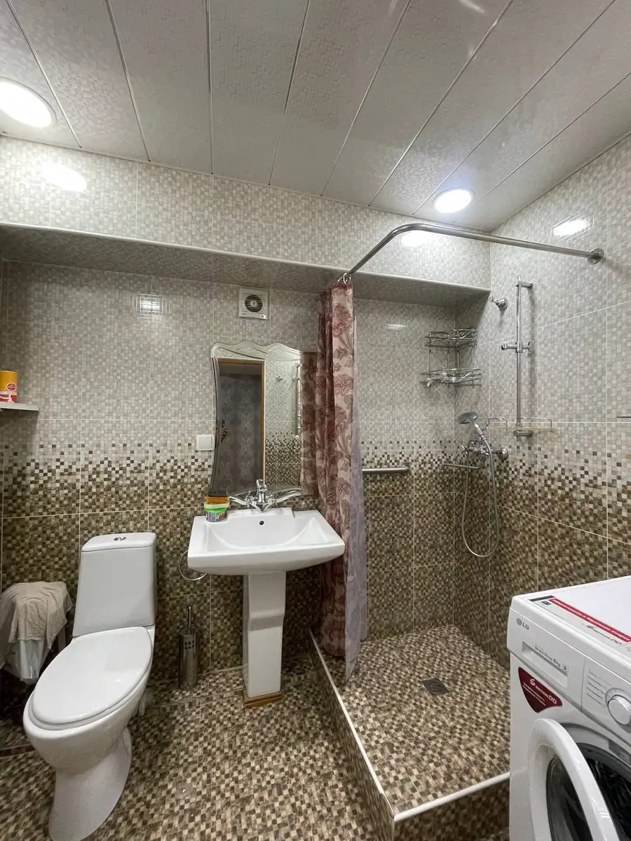 Сдается 3-комнатная квартира − 72 м²