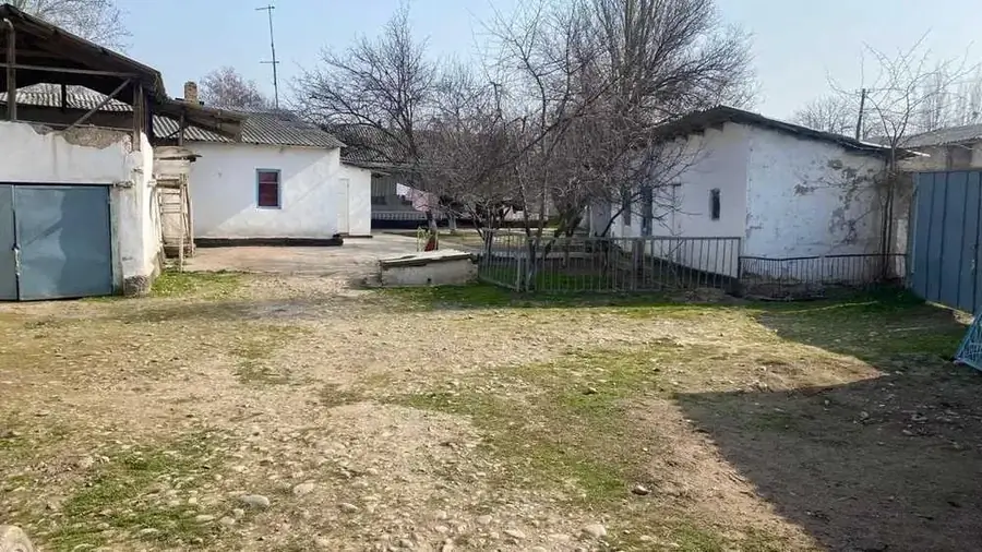 1 qavatli uy − 120 m², 999 sot. 