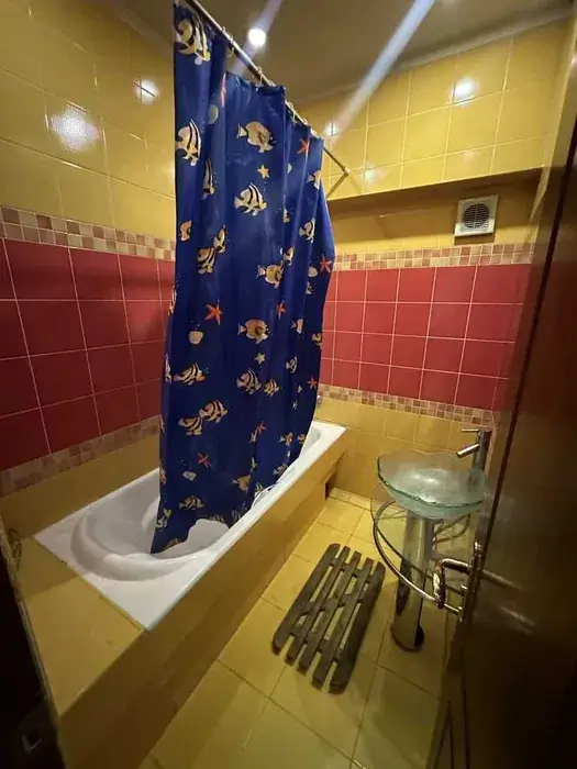 Ijaraga 4 xonali kvartira − 100 m²