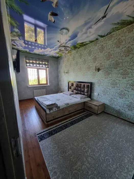 Сдается 2-комнатная квартира − 75 м²