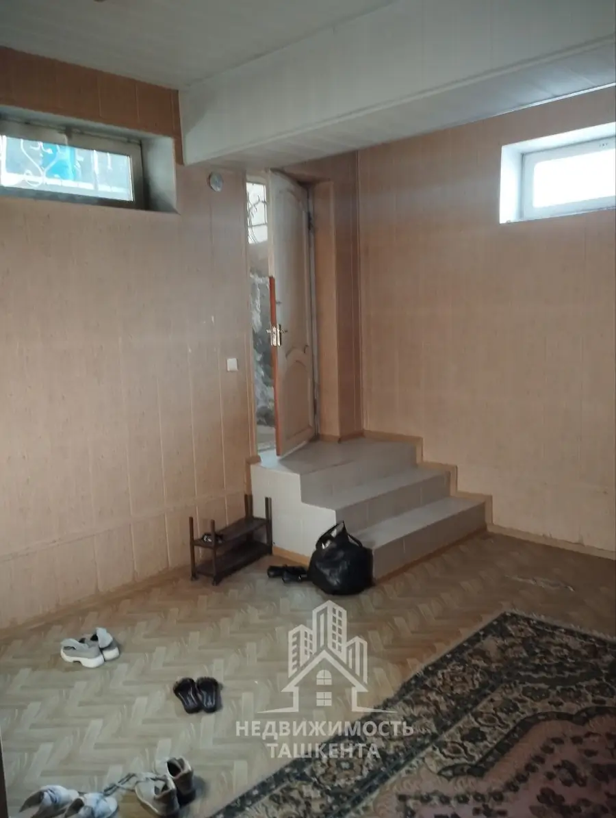 Ijaraga 2 qavatli uy − 600 m²