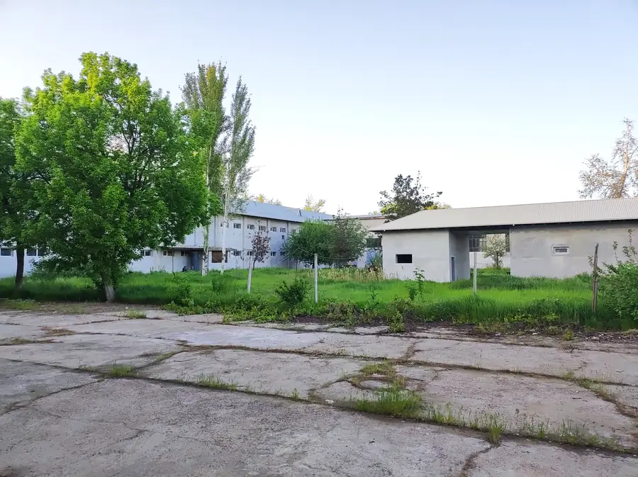 Ishlab chiqarish sotiladi − 8437 m² 