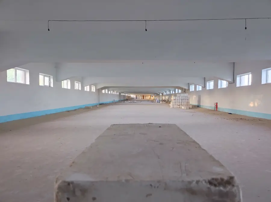Ishlab chiqarish sotiladi − 8437 m² 